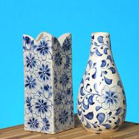 VASE (BLUE & WHITE)